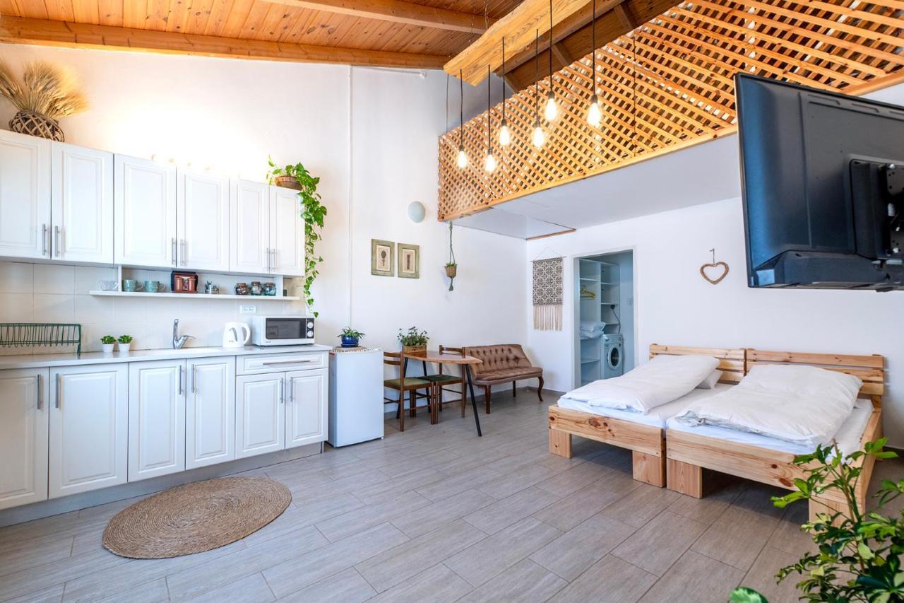רז אירוח ברמה Villa Katzrin Exterior photo